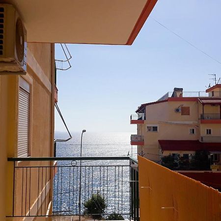 Hotel Sea Breeze Sarande Exterior photo