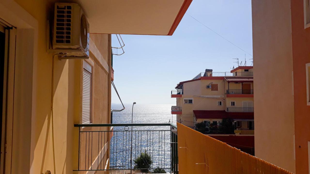 Hotel Sea Breeze Sarande Exterior photo