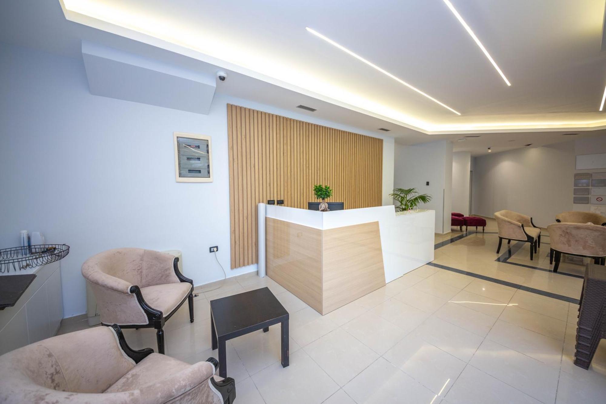 Hotel Sea Breeze Sarande Exterior photo
