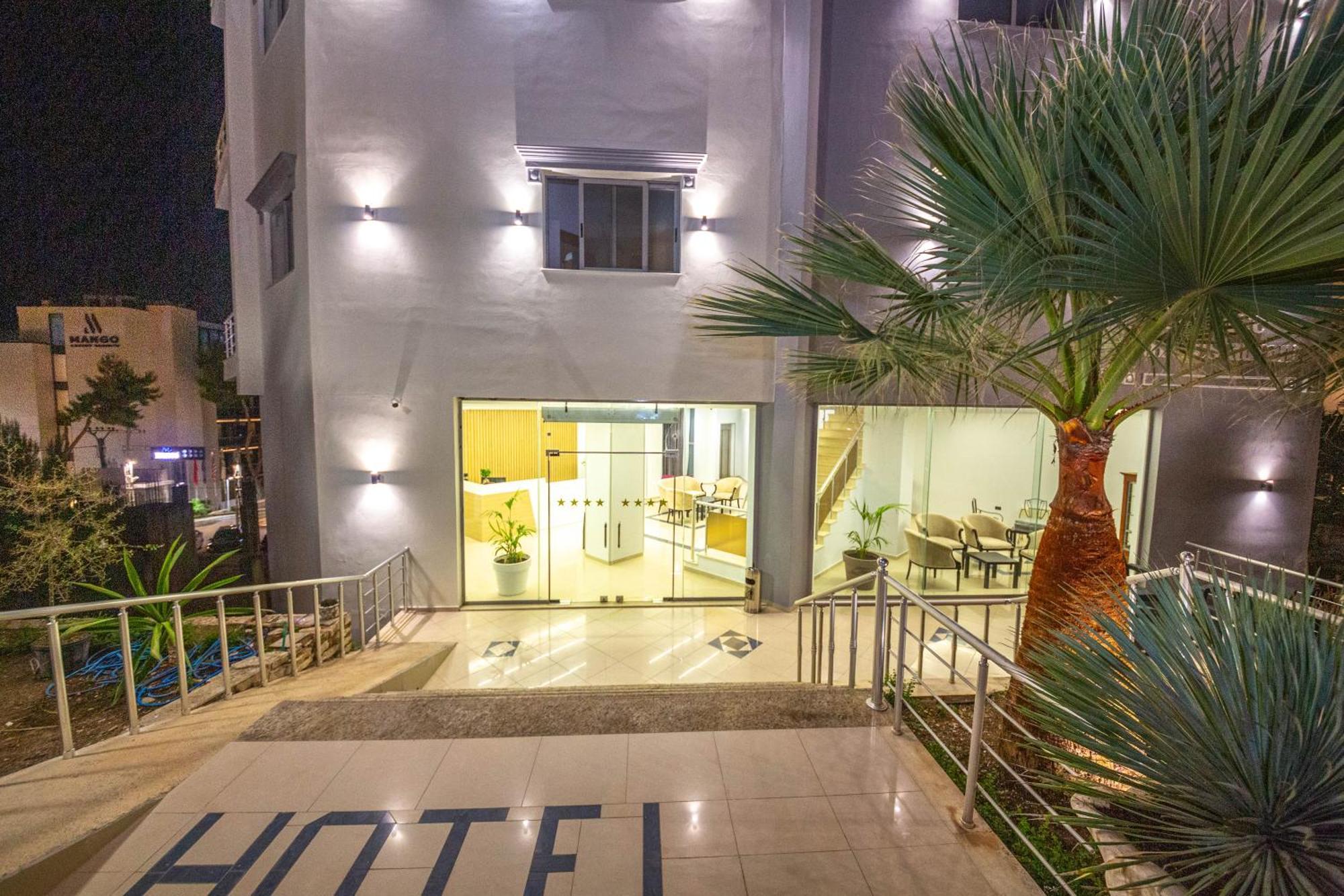 Hotel Sea Breeze Sarande Exterior photo