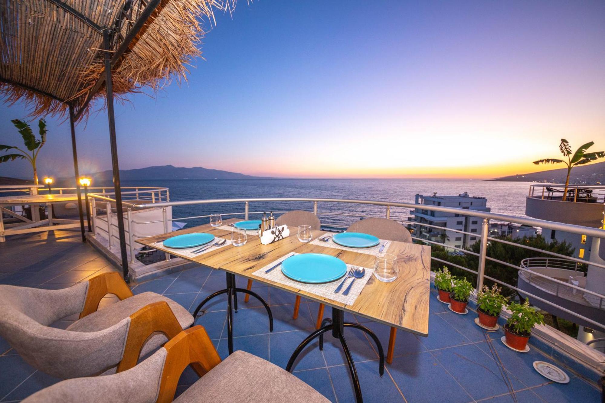 Hotel Sea Breeze Sarande Exterior photo