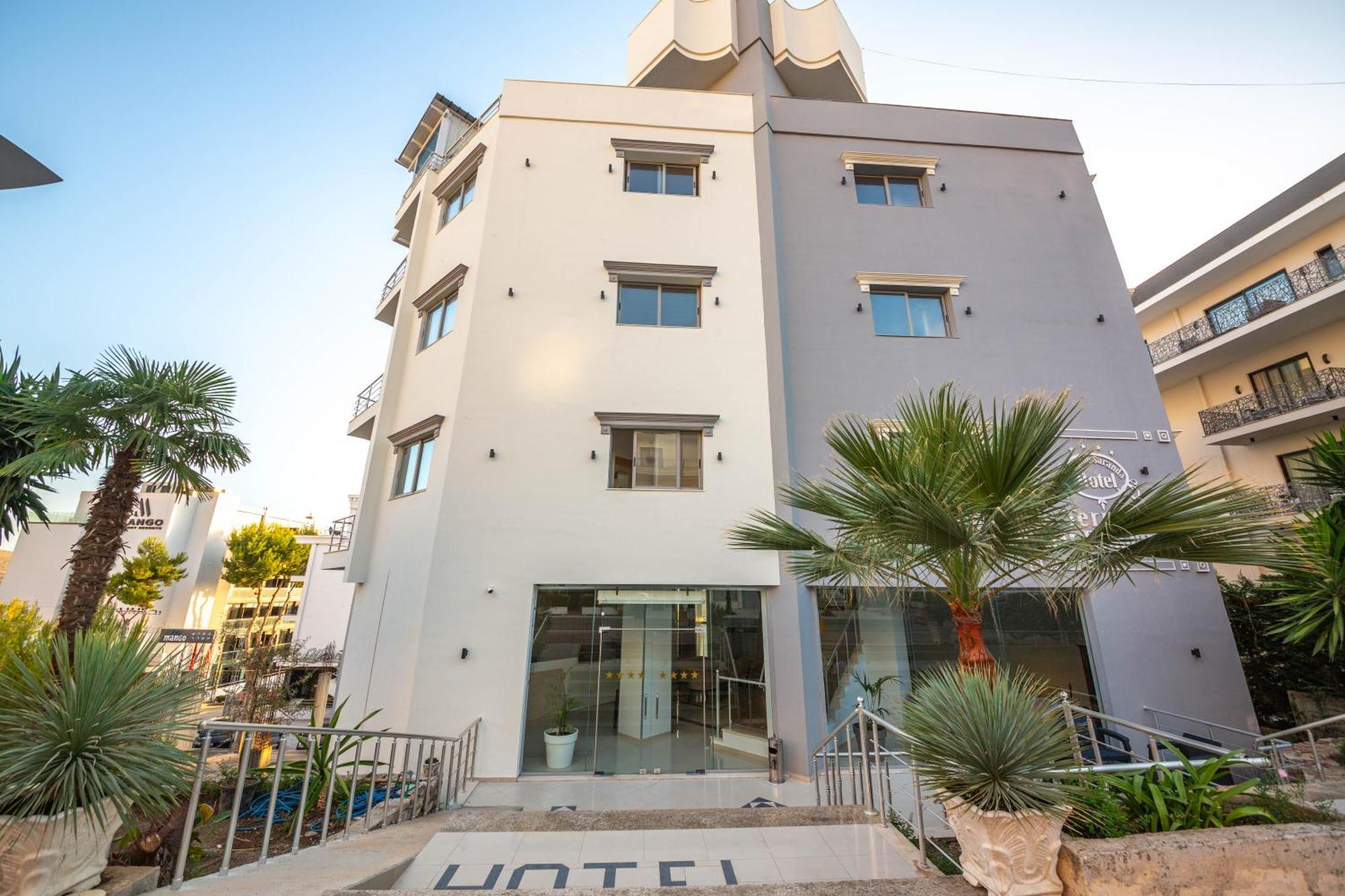 Hotel Sea Breeze Sarande Exterior photo