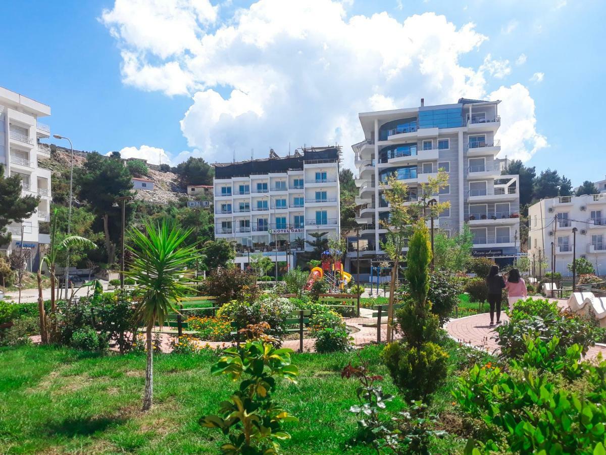 Hotel Sea Breeze Sarande Exterior photo